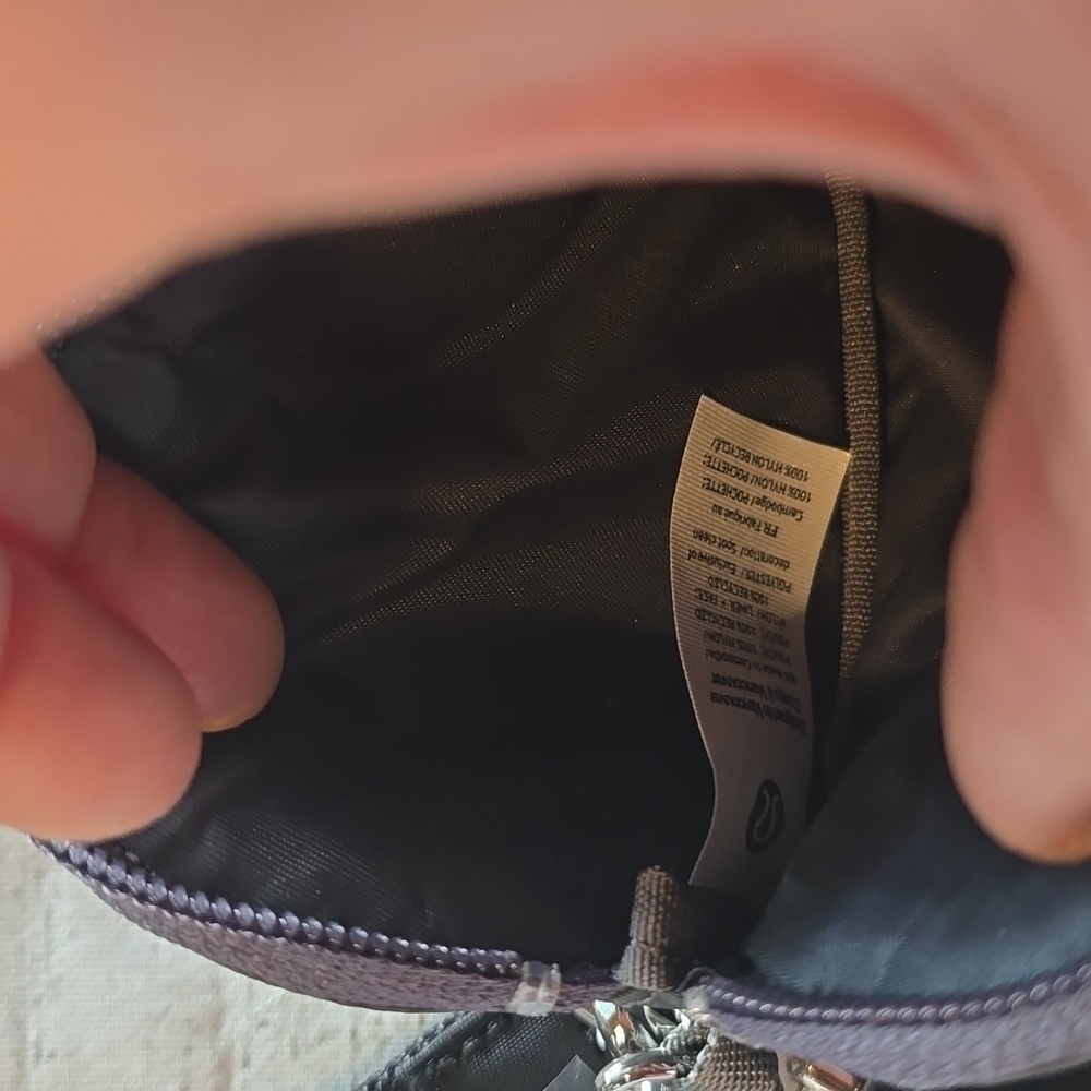 NWT Lululemon Dual Pouch Wristlet Black / Traverse Grey - Picture 7 of 7
